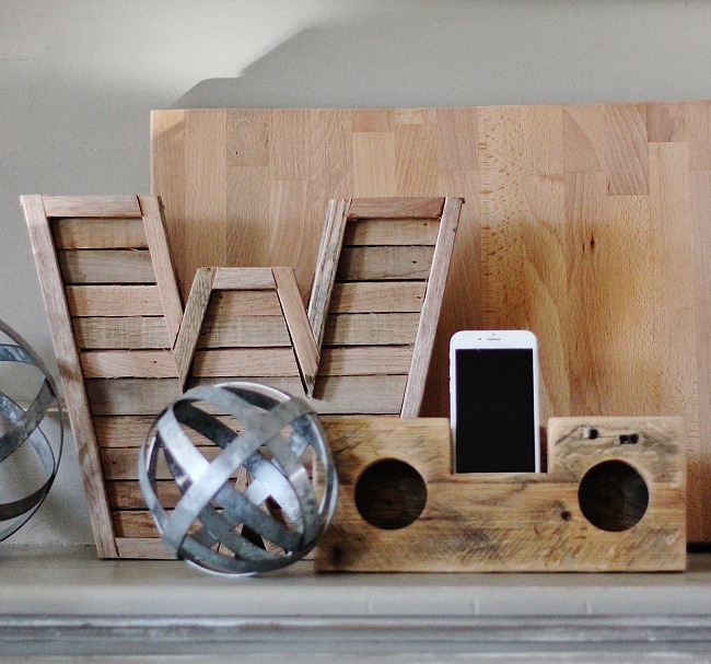 http://thecottagemarket.com/wp-content/uploads/2016/01/Wood-Speaker-DIY-Project.jpg