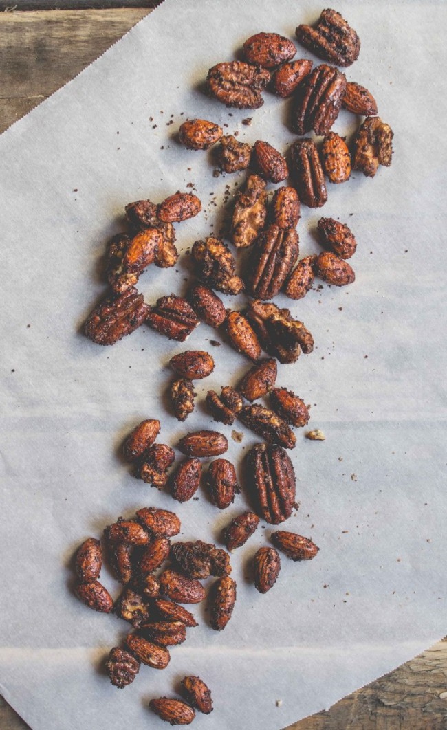 Coffee-Maple-Spiced-Nuts-offbeat-inspired-650x1062