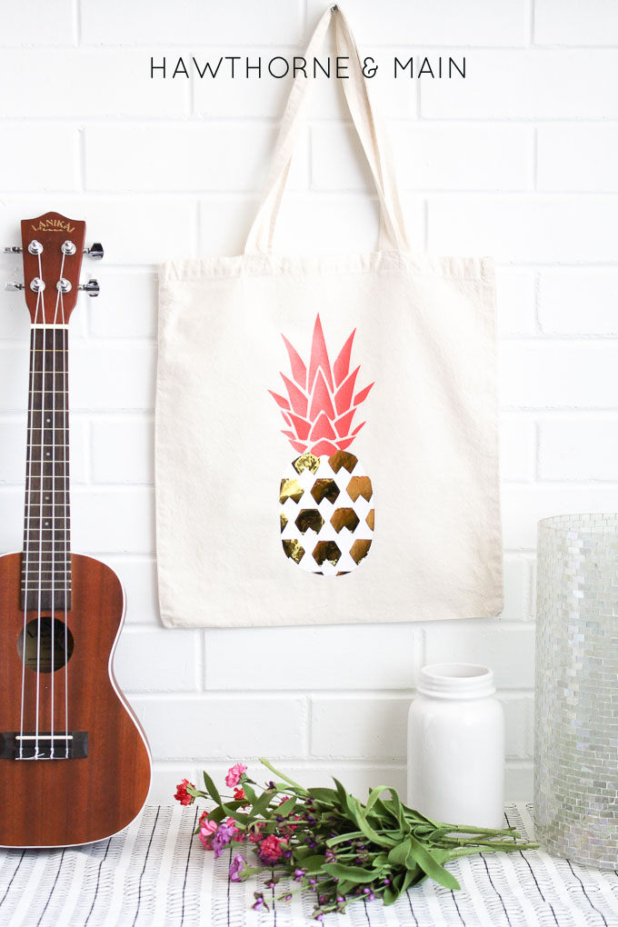 pineapple-heat-vinyl-transfer-onto-a-bag-9