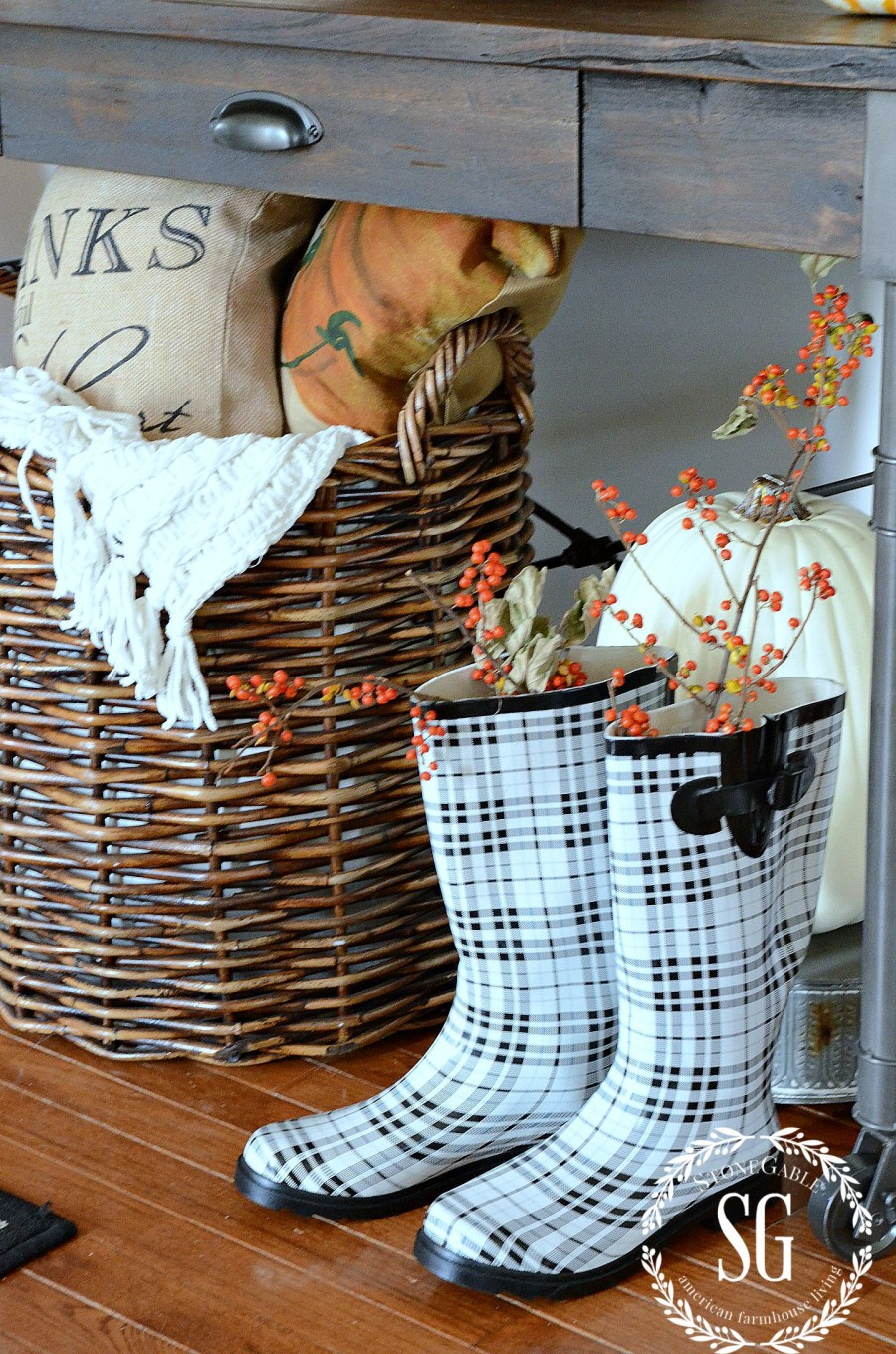 DECORATING-WITH-NATURAL-FALL-ELEMENTS-bittersweet-in-plaid-rainboots-stonegableblog.com_