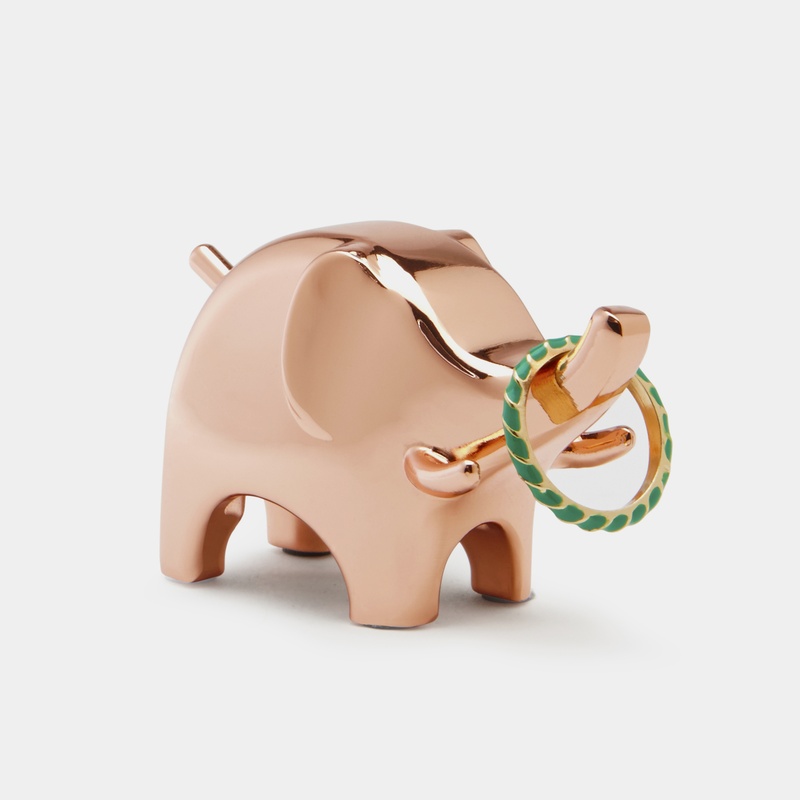 This adorable elephant ring holder is too cute for words