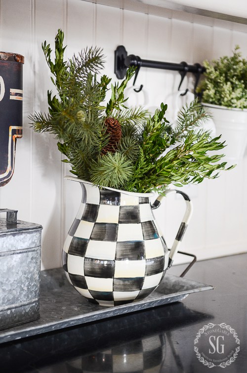 CHRISTMAS-KITCHEN-TOUR-pitcher-of-greens-stonegableblog-2