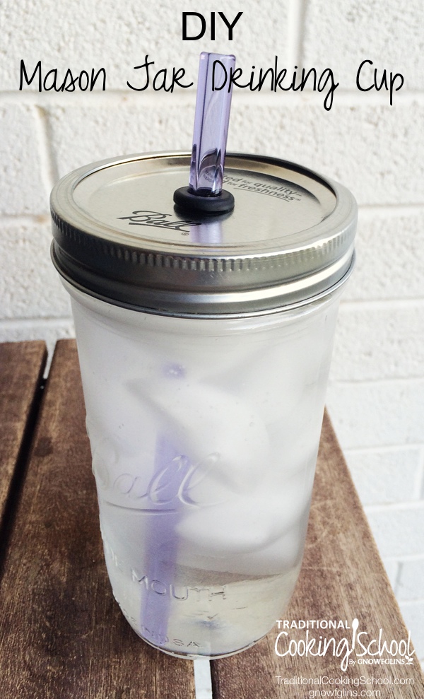 This DIY mason jar drinking cup is great for staying hydrated. 