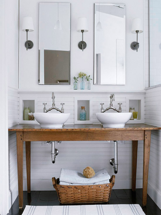 This simple wood vanity holds two sicks and adds to the farmhouse decor.