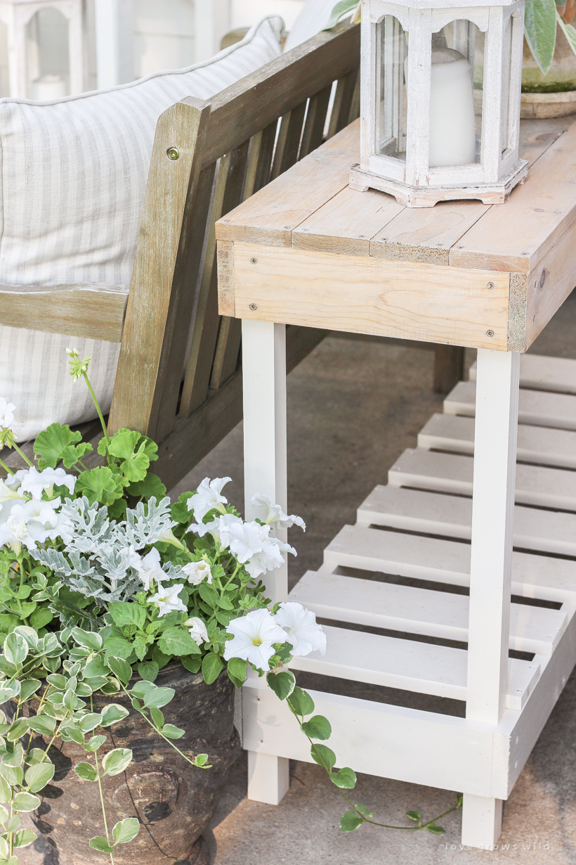 This DIY outdoor table is a simple touch to bring farmhouse decor to your patio or outdoor space