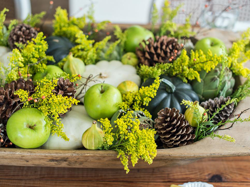 Thanksgiving Farmhouse Dough Bowl Centerpiece Ideas could be just what you are looking for! A centerpiece that will last the whole Fall Season!
