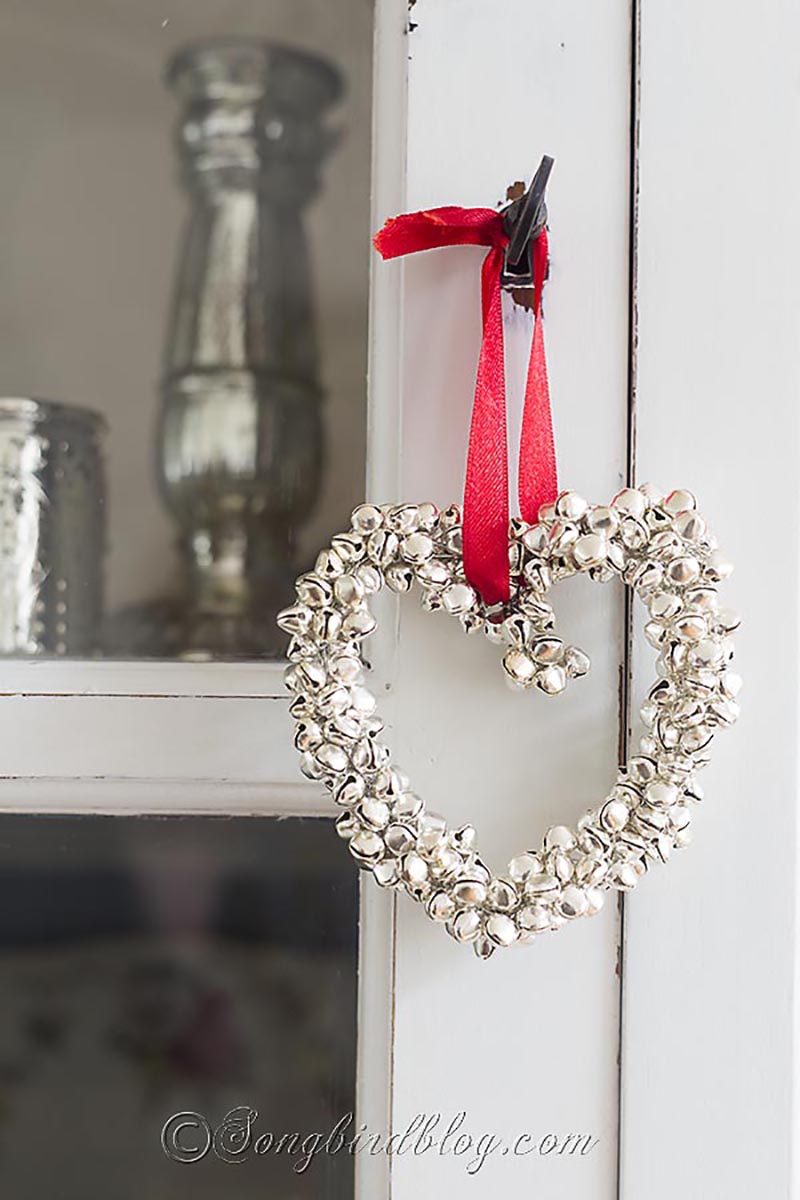 The Best Farmhouse DIY Dollar Store Christmas Decorations EVER are waiting for you to check them out and pick the ones you want to make for your home!