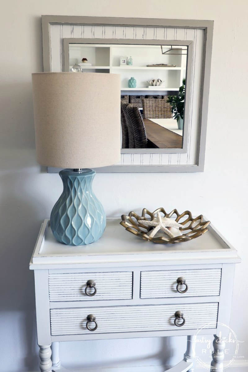 Coastal and Chic Farmhouse Thrift Store Makeovers are going to Inspired you to create your own original diy project that will be amazing!