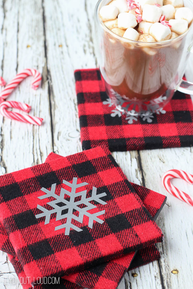 Perfect DIY Farmhouse Buffalo Plaid Decor Projects - The Cottage Market