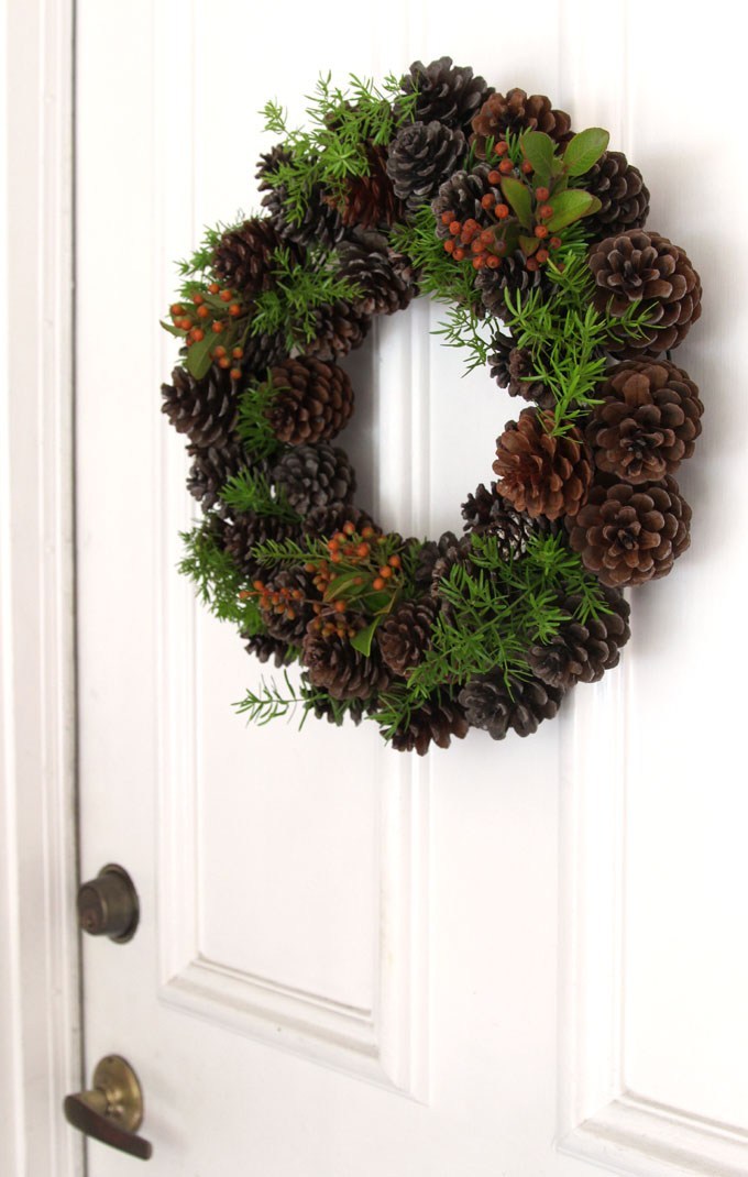 Let's explore this fabulous Collection of Perfect DIY Farmhouse Christmas Wreaths.  Each one is unique, beautiful and has tons of Farmhouse Charm.