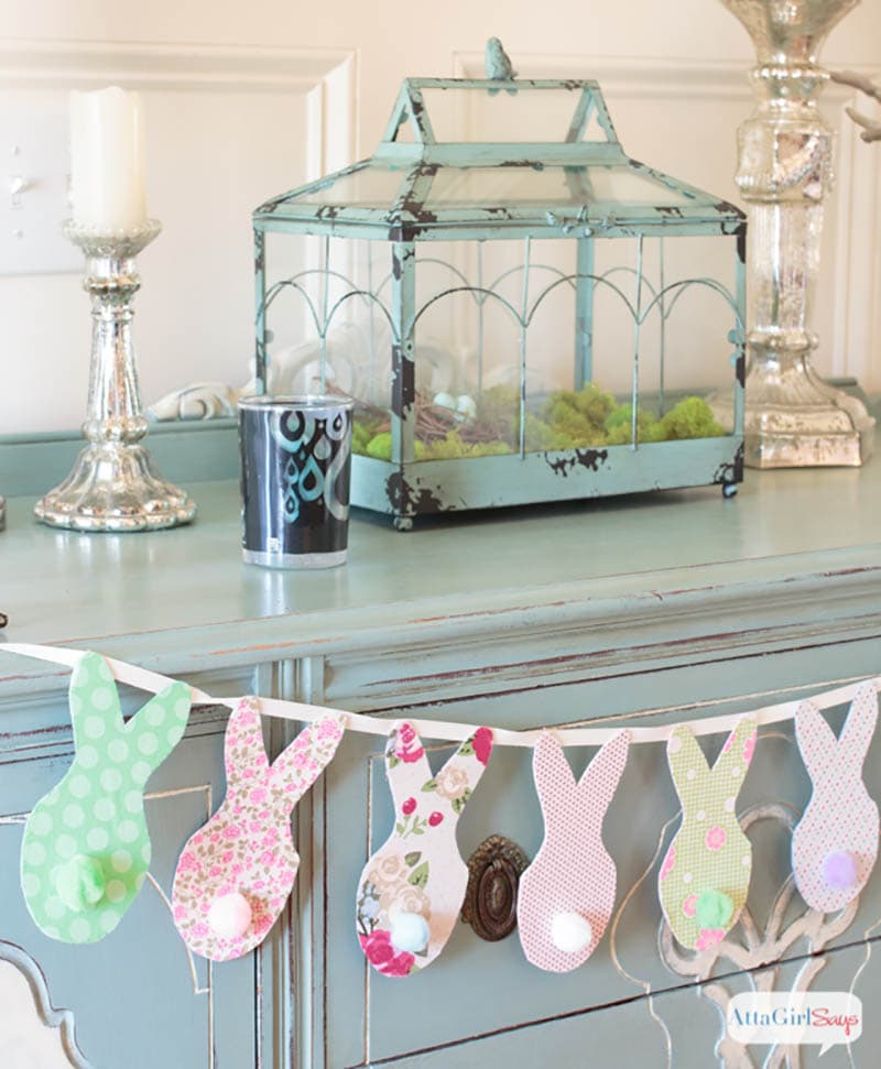 These Pottery Barn Knock-Offs That Celebrate Spring could be just what you have been looking for to decorate your home with a wonderful Farmhouse Touch!