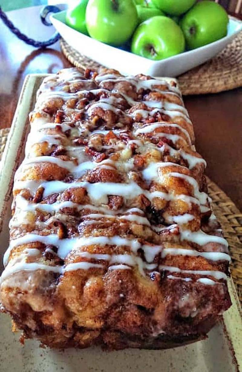 You are going to find the Absolute Best Quick and Easy Sweet Bread Loaves Recipes here today!  You are not going to know where to start!  Everyone oe of them is a family pleaser.
