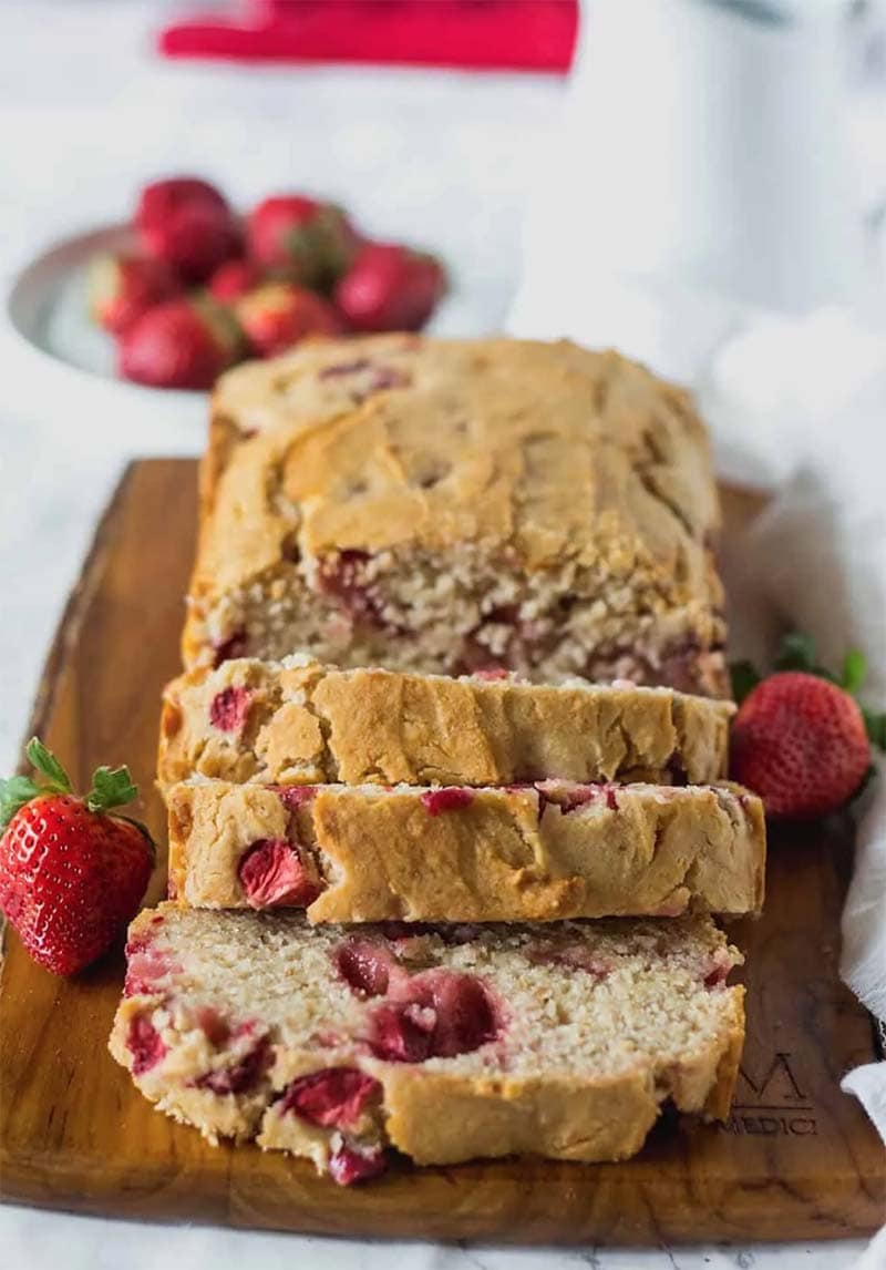You are going to find the Absolute Best Quick and Easy Sweet Bread Loaves Recipes here today!  You are not going to know where to start!  Everyone oe of them is a family pleaser.
