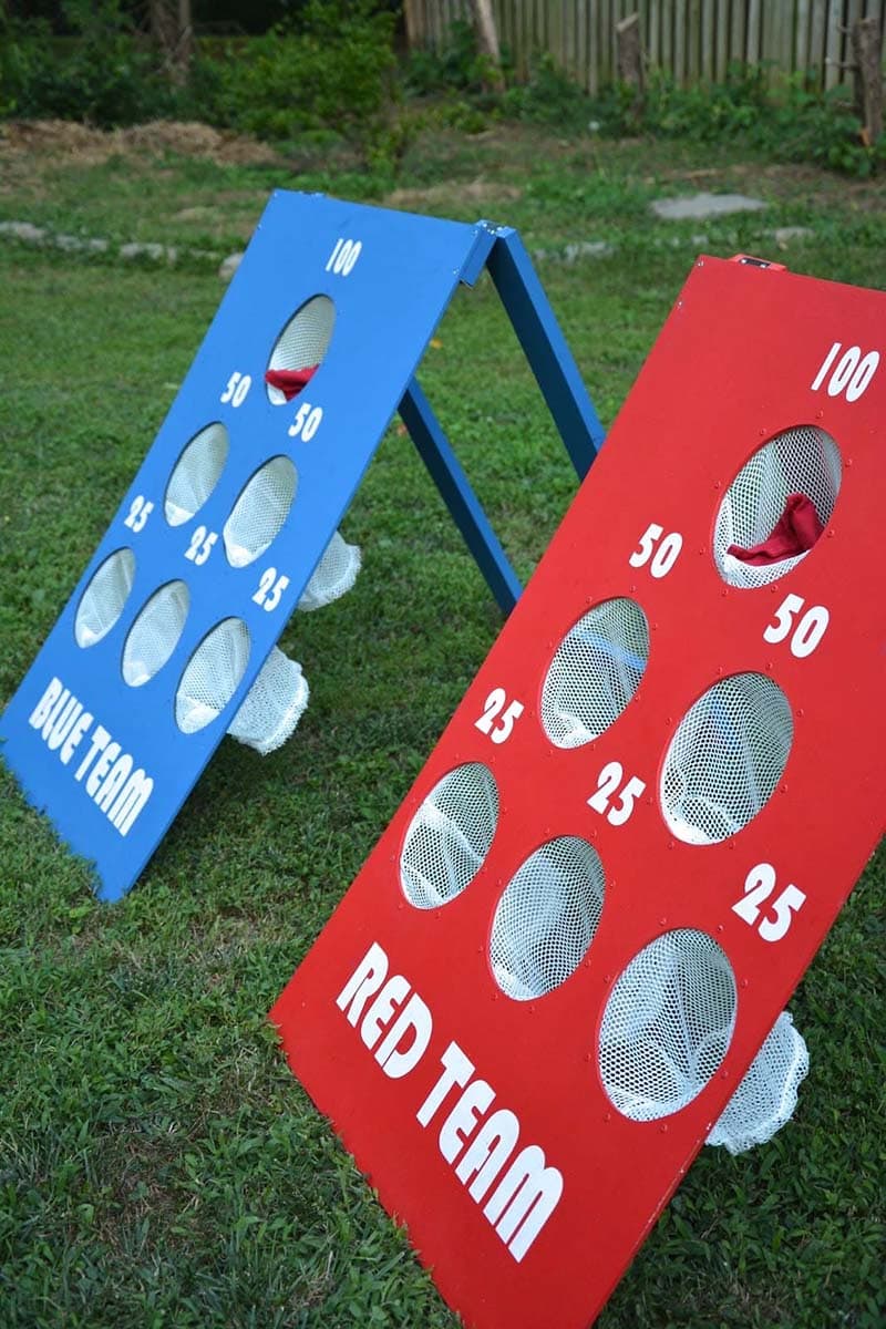 The Entire Family is going to love these Fun and Fabulous DIY Outdoor Family Games!  Each one can be made and customized by you! Bet you are going to want to make them all.