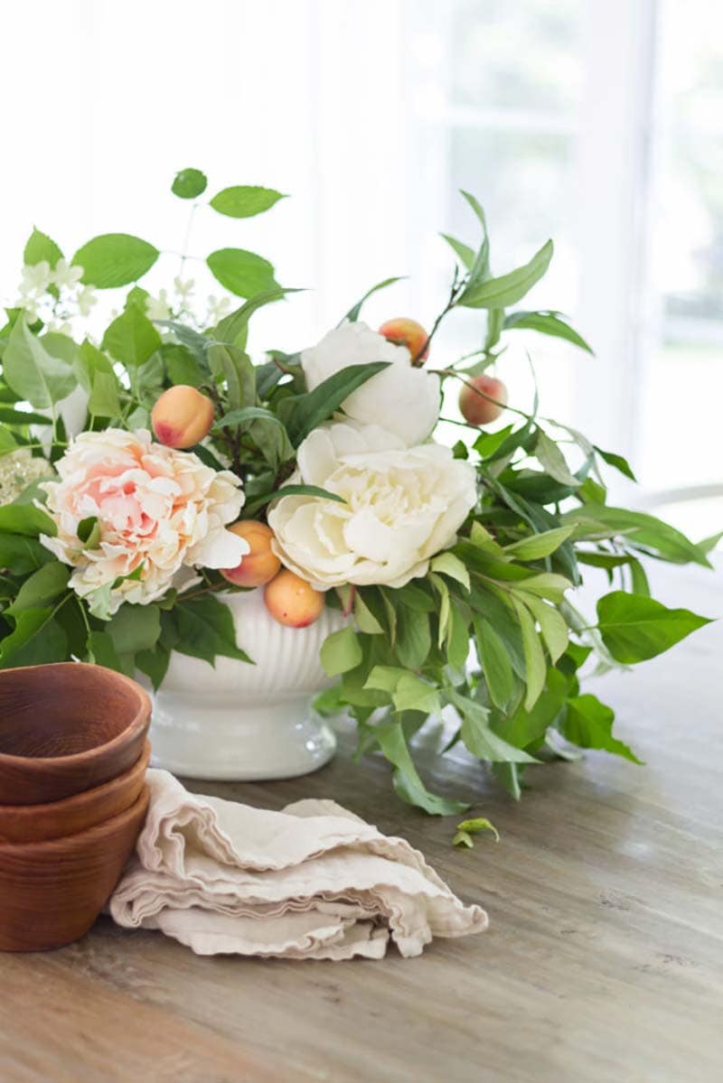 Today we Celebrate Beautiful DIY Peony Crafts and Decor Ideas that will bring beauty and a touch of Nature to your home.