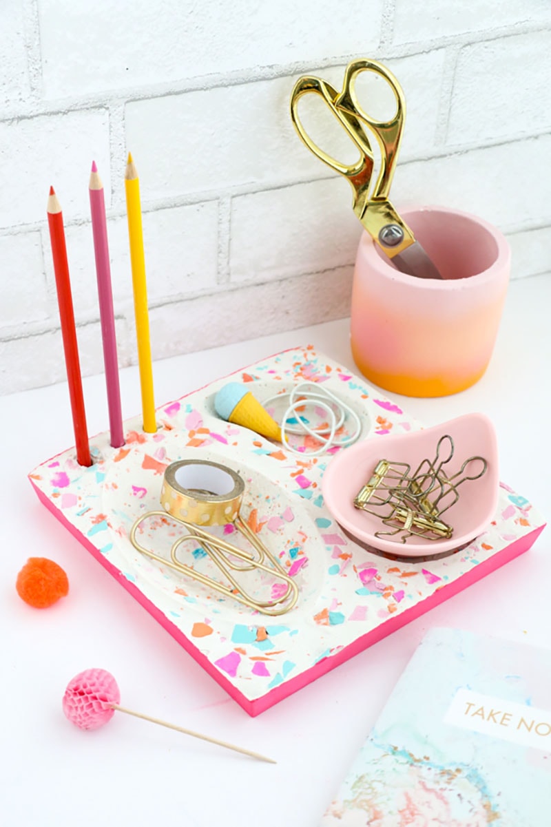 Come and see how simple it is to Pretty Up Your Desk With These DIY Desk Accessories!  Each one will bring a special smile to your space!
