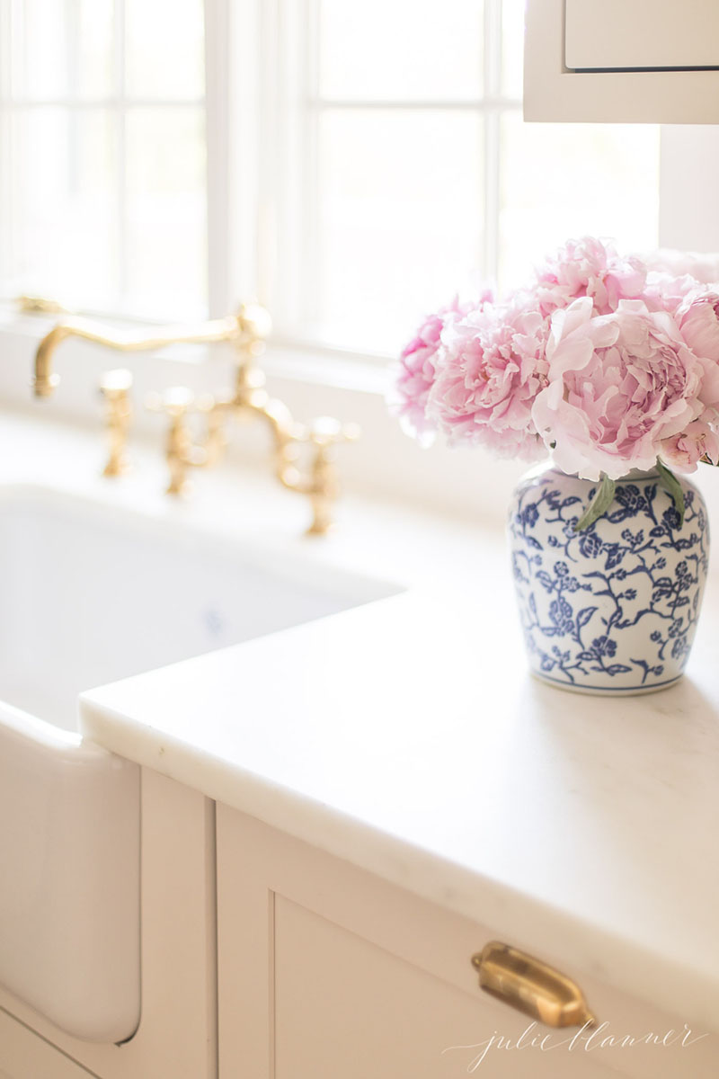 Today we Celebrate Beautiful DIY Peony Crafts and Decor Ideas that will bring beauty and a touch of Nature to your home.