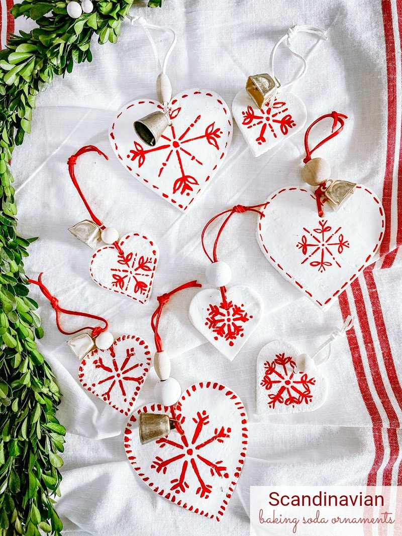 It is time for some Fresh and Trendy DIY Crafts To Make For The Holidays!  So many inspirational Holiday Crafts are waiting for you to choose from. One is perfect to make to celebrate the Season! 