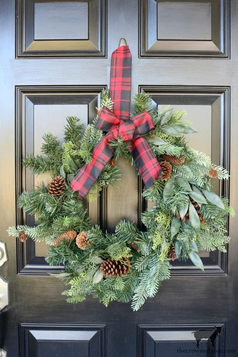 Fabulous and Fresh Farmhouse DIYS and Ideas (Many with a Holiday Twist) …are waiting to inspire you to create. All the newest projects in the Farmhouse World all in one place to enjoy!
