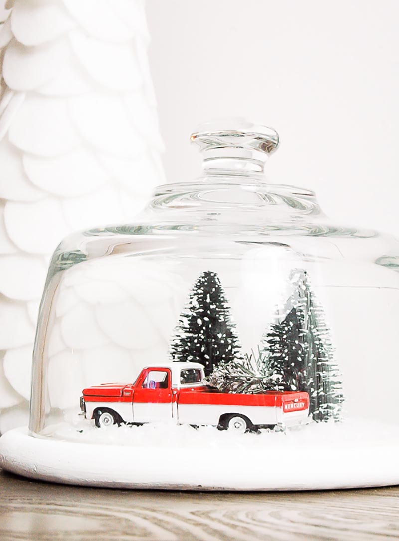 These Fabulous Farmhouse Upcycled Christmas DIYS will fill your home with happiness and joy! Each one will be a unique and special piece the family will treasure