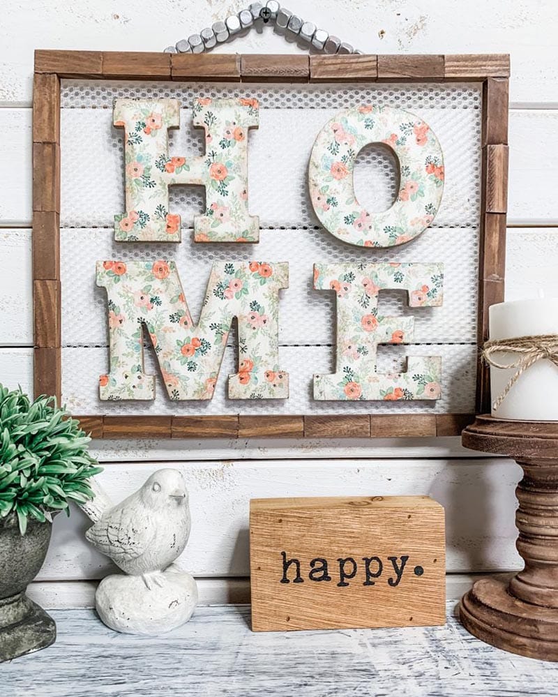 These Totally Amazing Farmhouse Dollar Store Hacks will brighten up your day and give you tons of inspiration to create!  The collection has been all freshened up with new projects hot off the press and some oldies but goodies!  Enjoy! 