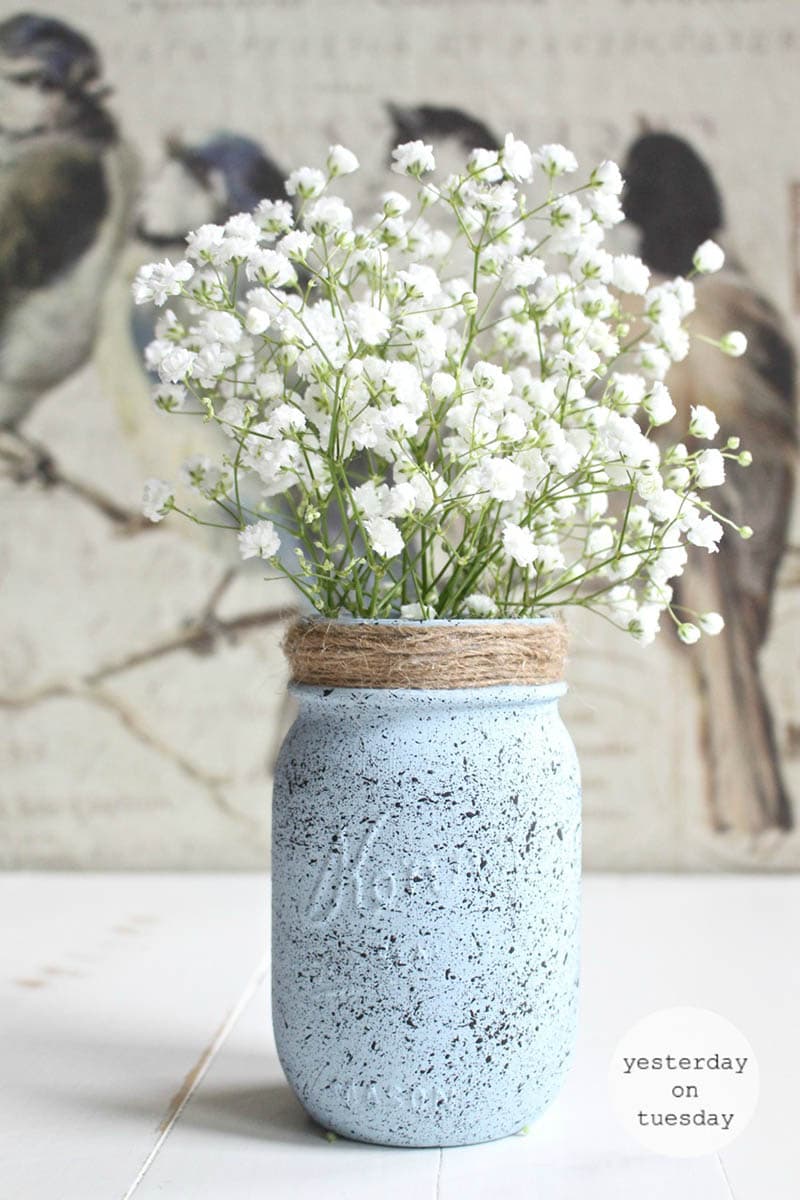 These 38 DIY Mason Jars will bring the perfect touch of Spring to your Home. They are quick… easy and budget friendly … so pick the ones you love and start creating!