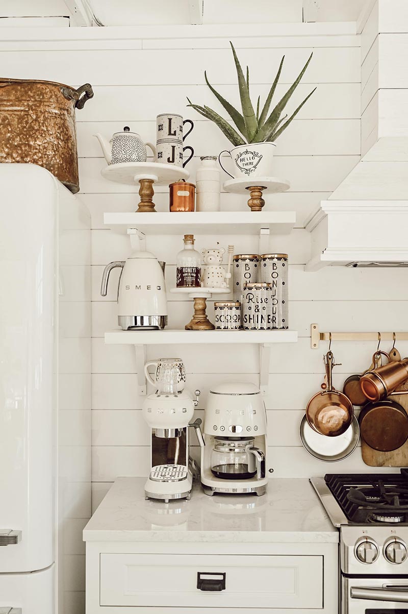 Here are 20 Easy and Affordable Ways To Update Your Kitchen in no time at all!