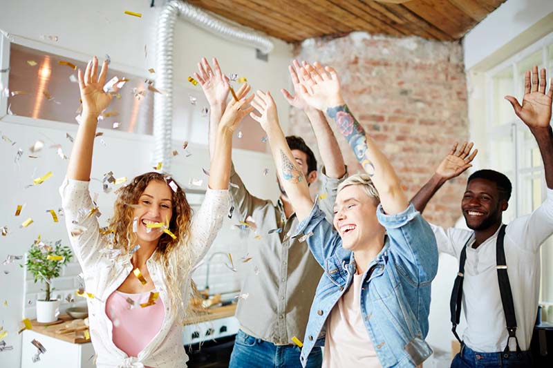 If you’re hosting a summer party, here is the ultimate guide to making it memorable.