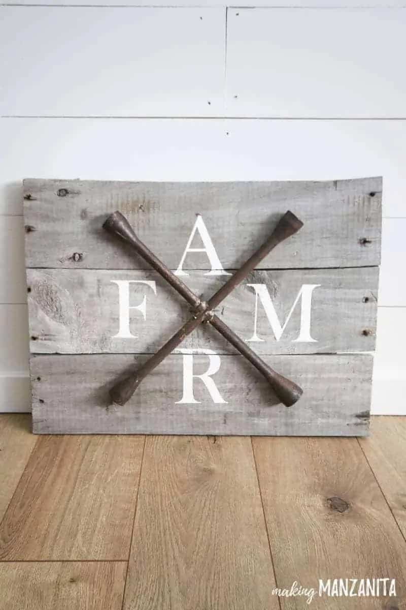 Beautiful Budget Friendly Farmhouse Pojects You Can Build With 2X4's