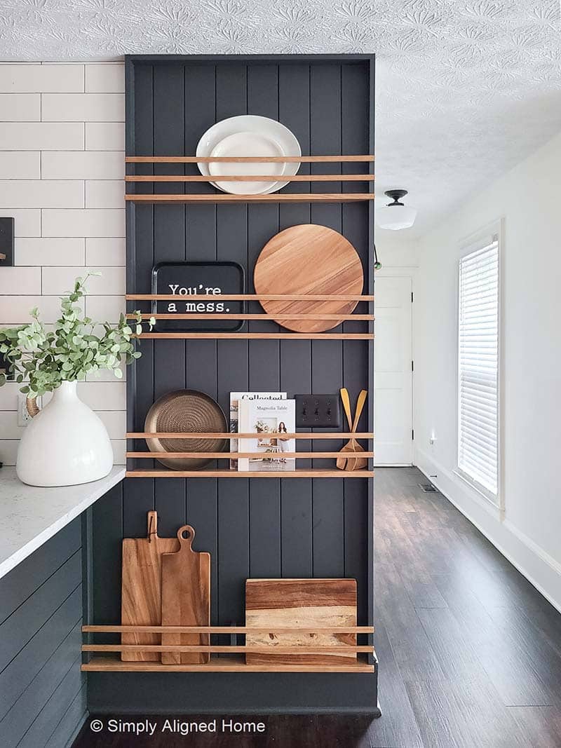 Discover 11 charming tips for a clutter-free kitchen! Embrace minimalist vibes, clever storage solutions, and decor love for practical, adorable countertops.