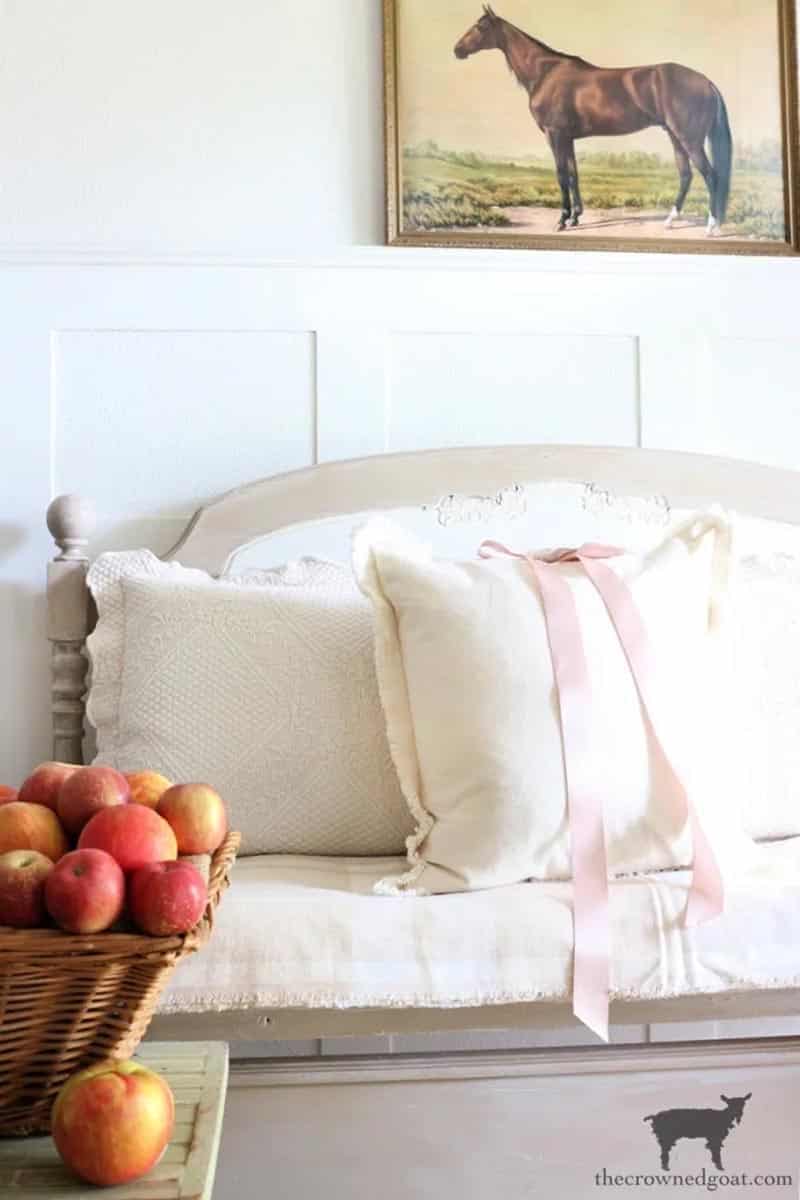 Explore creative farmhouse DIY home decor ideas and projects for a charming, rustic-inspired living space.