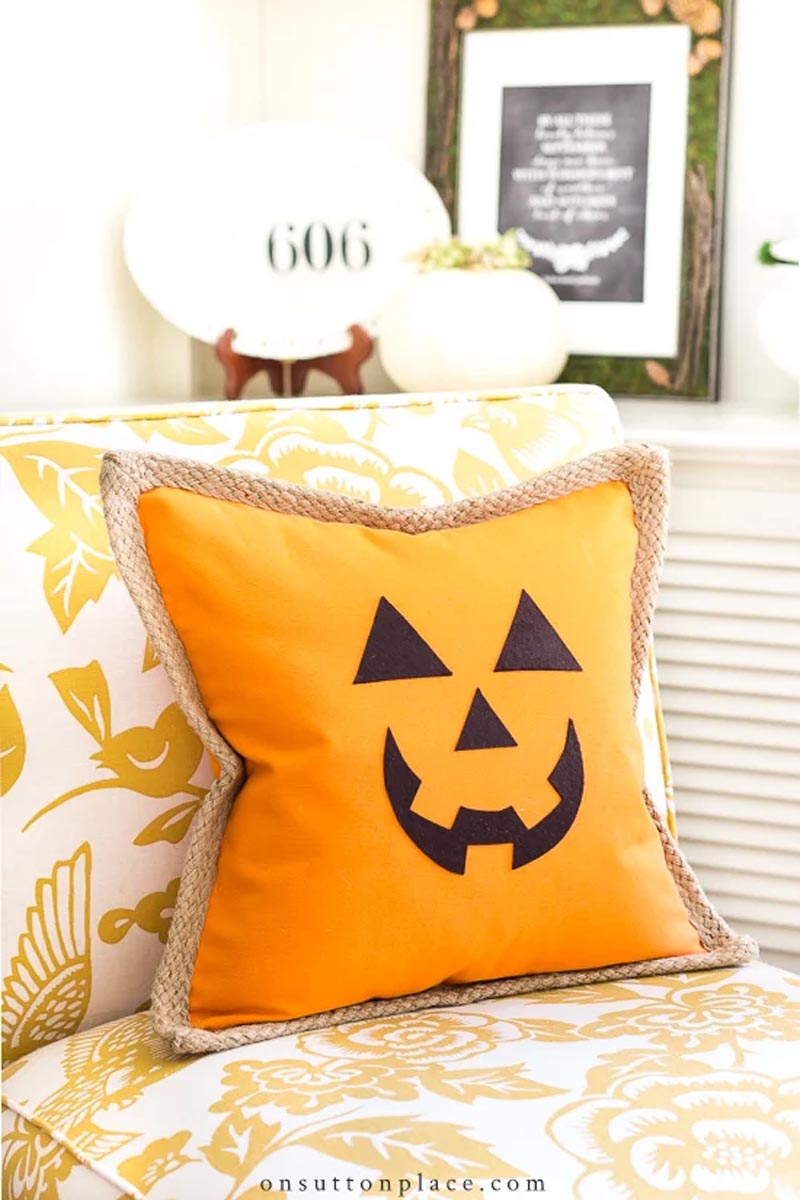 Explore 36 fresh and trendy DIY crafts for the weekend. From Halloween decor to home accents, ignite your creativity now!