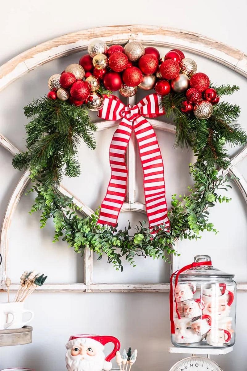 Explore 45 heartwarming Farmhouse Christmas DIY crafts to infuse rustic charm into your holiday decor. Get inspired on The Cottage Market!
