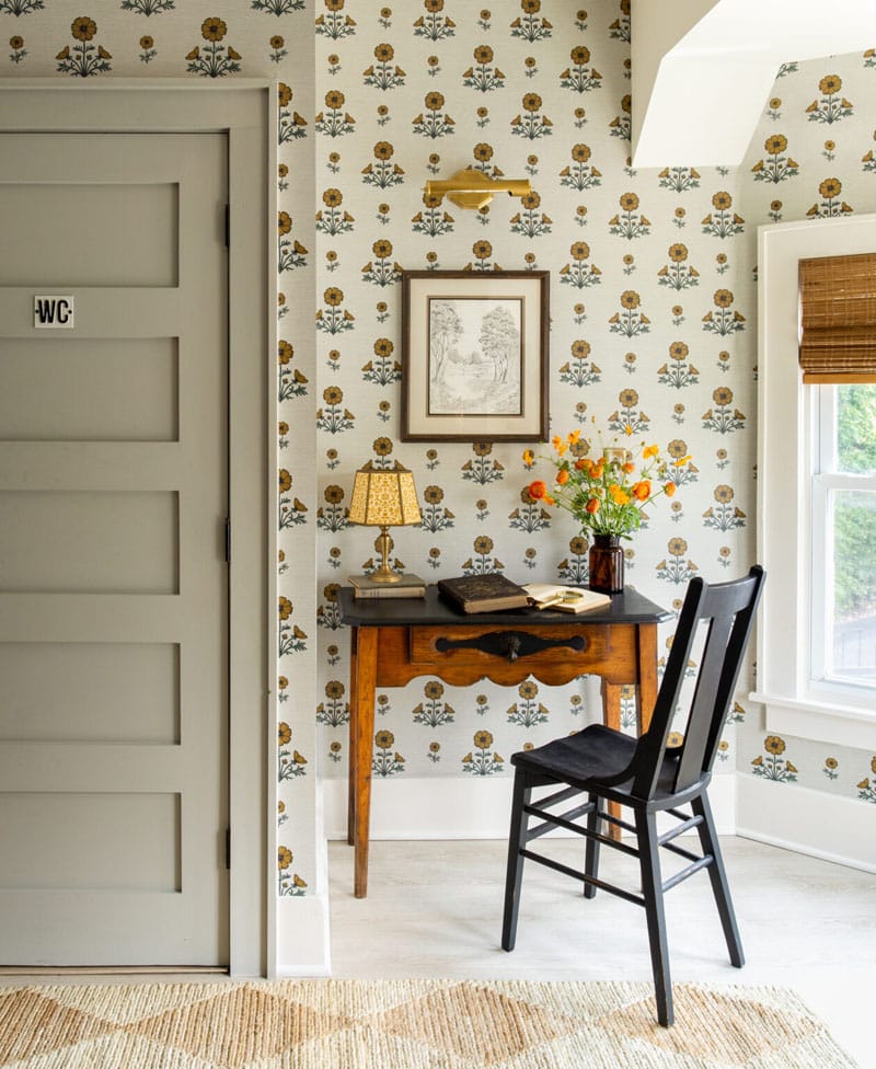 Explore 32 charming farmhouse DIYs, crafts, & ideas from talented bloggers! From spring decor to historic renovations, find inspiration for every project.